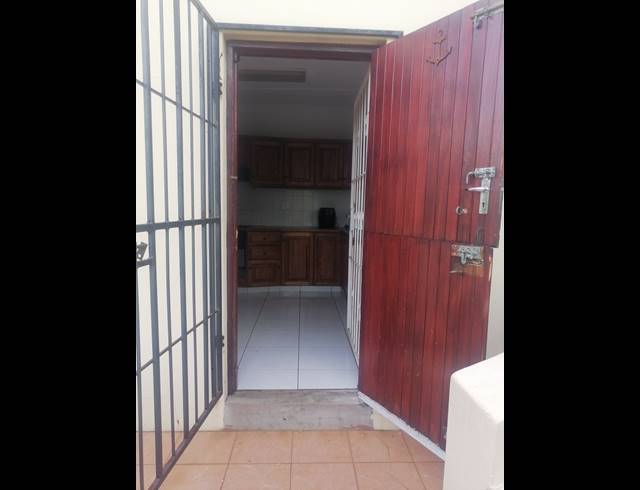 2 BEDROOM APARTMENT TO LET IN PANORAMA